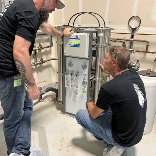 Nik and Thom checking servicing an RO for our local customer MatrixNV.